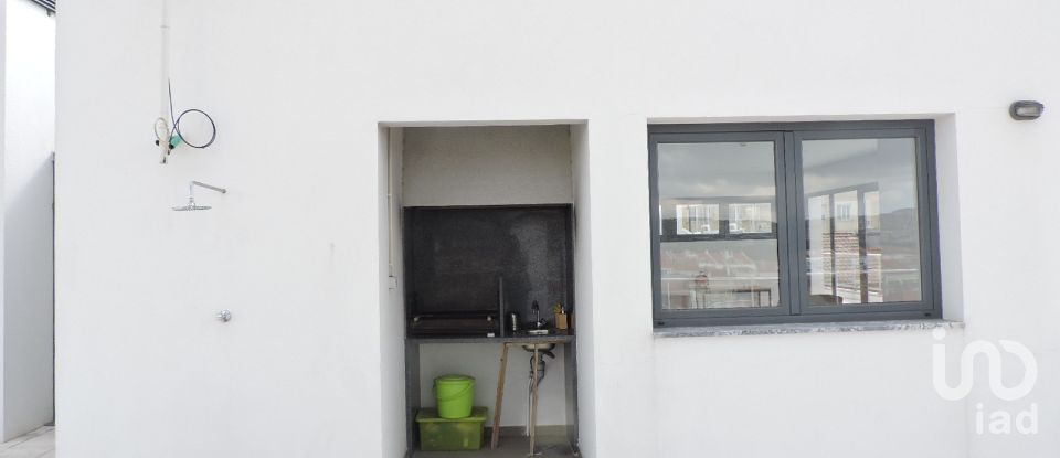 Apartment T3 in Pontinha e Famões of 147 m²