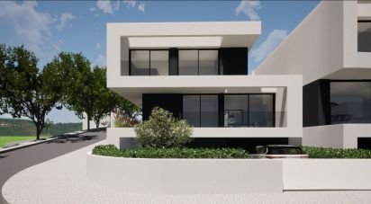 House T4 in Estômbar e Parchal of 220 m²