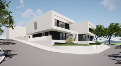 House T4 in Estômbar e Parchal of 220 m²