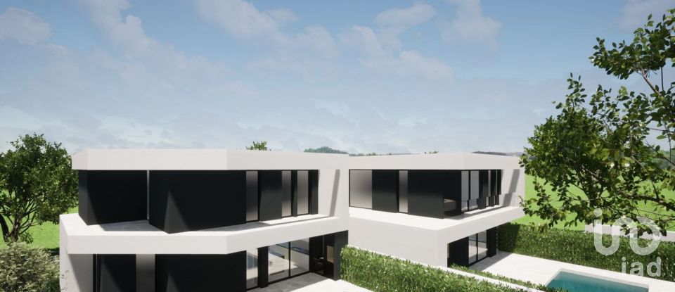 House T4 in Estômbar e Parchal of 220 m²