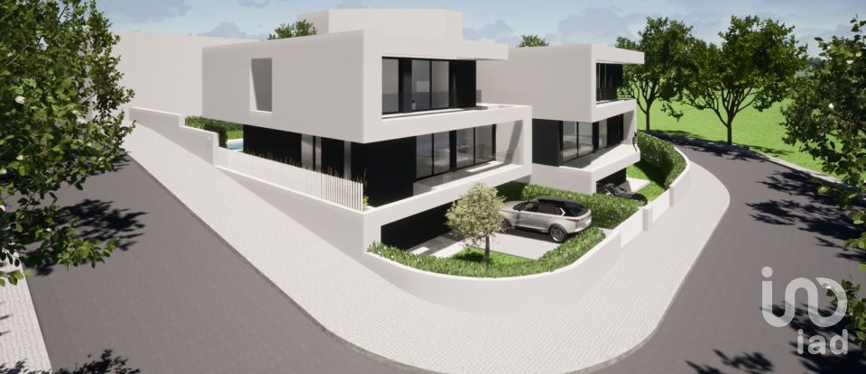 Maison T4 à Estômbar e Parchal de 220 m²