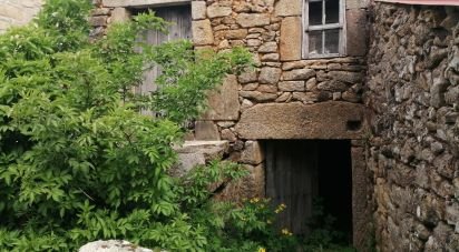 Casa de aldeia T0 em Torre do Terrenho, Sebadelhe da Serra e Terrenho de 60 m²