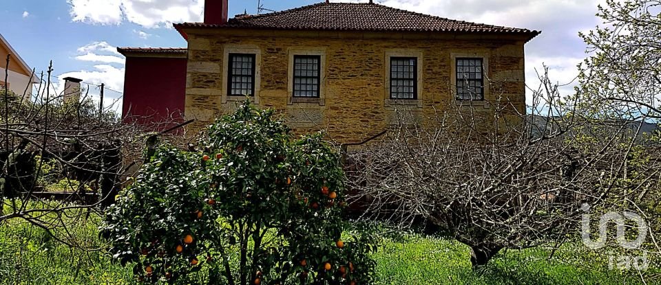 Moradia T5 em Venade e Azevedo de 264 m²