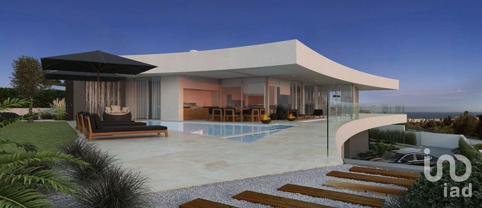 House T4 in Luz of 300 m²
