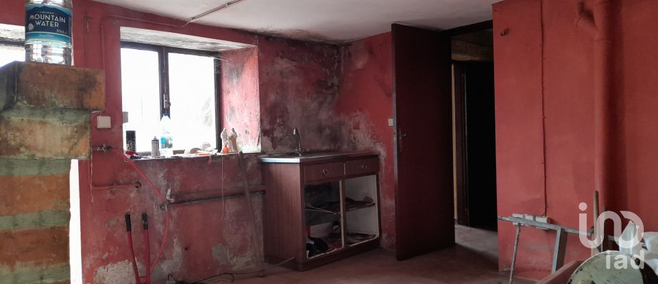 House T4 in Alheira E Igreja Nova of 75 m²