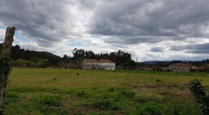 Terreno em Candemil e Gondar de 1 000 m²