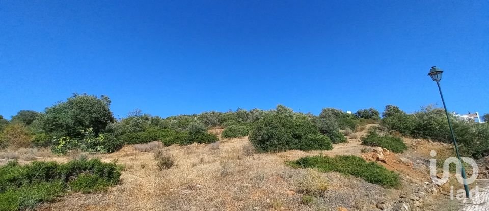 Building land in Mexilhoeira Grande of 3,000 m²
