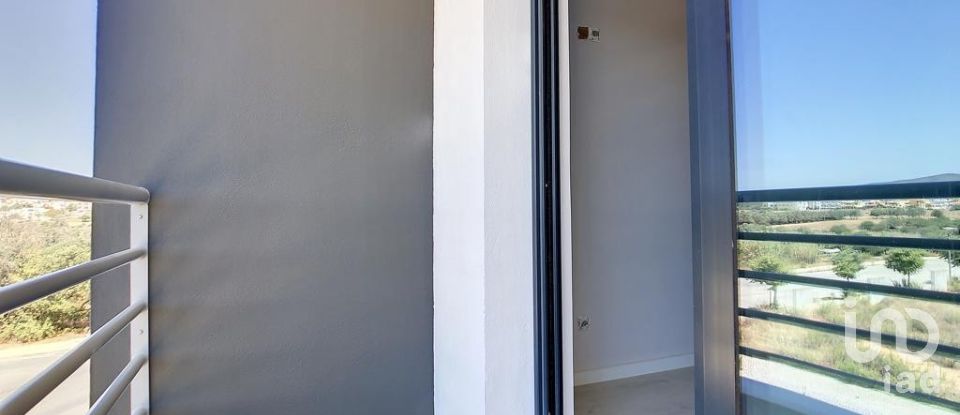 Apartment T2 in Quelfes of 105 m²