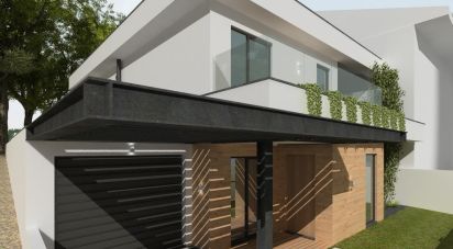 House T4 in Amora of 160 m²