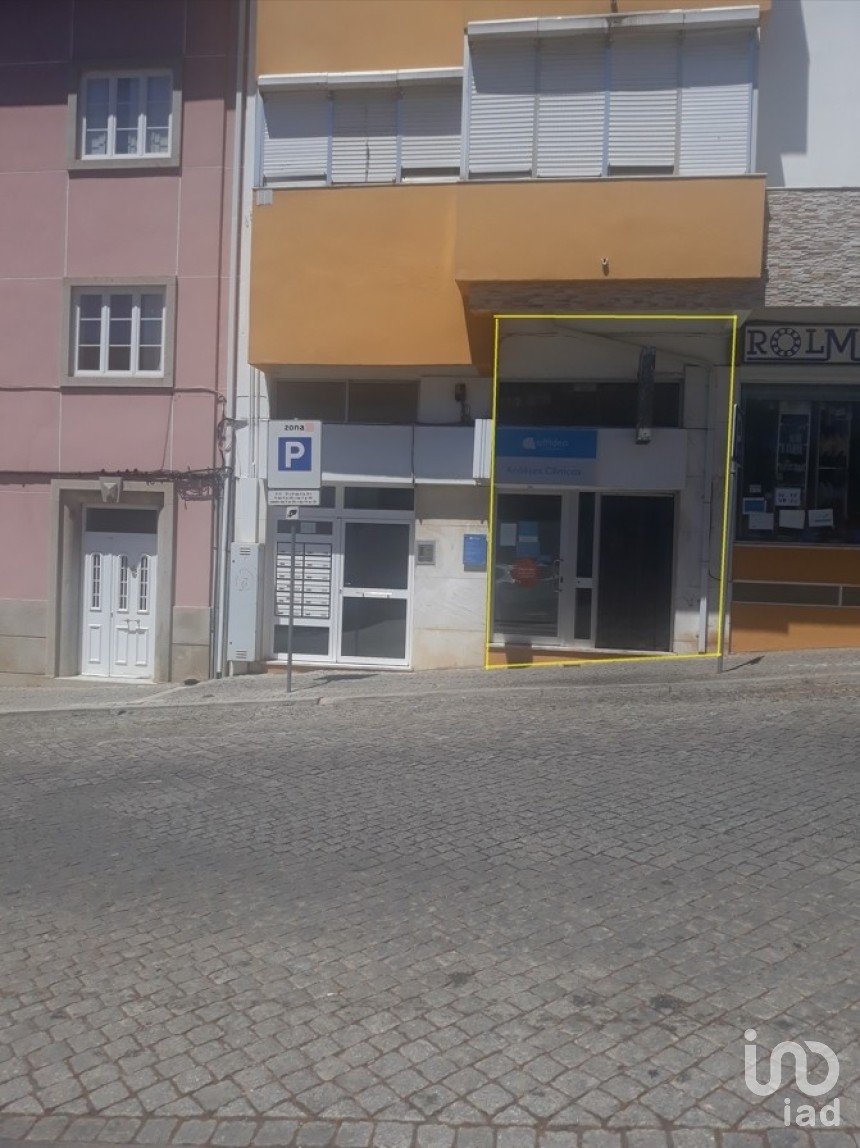 Comércio diverso em Sé e São Lourenço de 253 m²