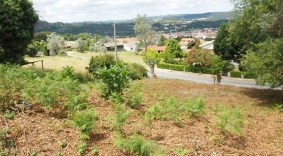 Terrain à Lousã e Vilarinho de 840 m²