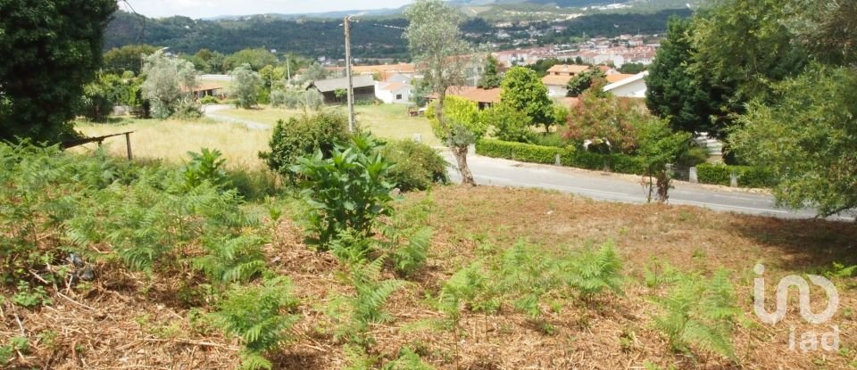 Terrain à Lousã e Vilarinho de 840 m²