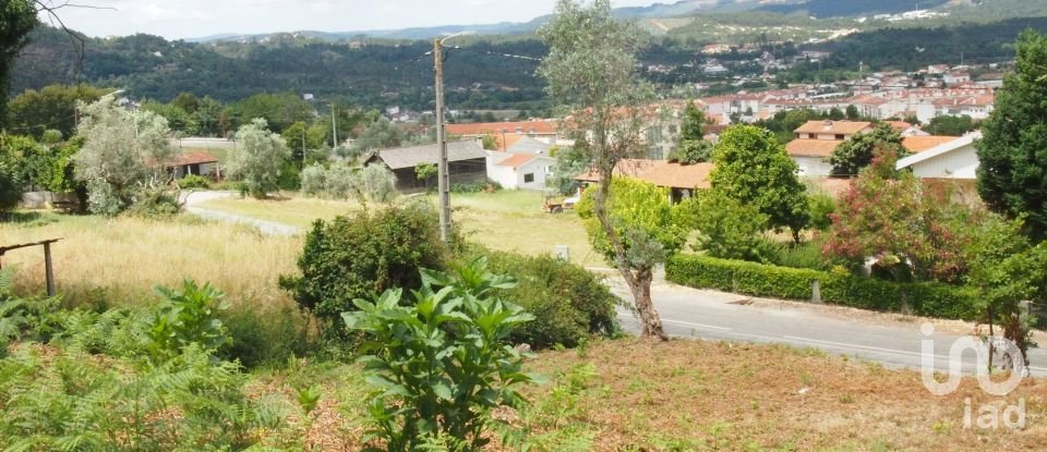 Terrain à Lousã e Vilarinho de 840 m²