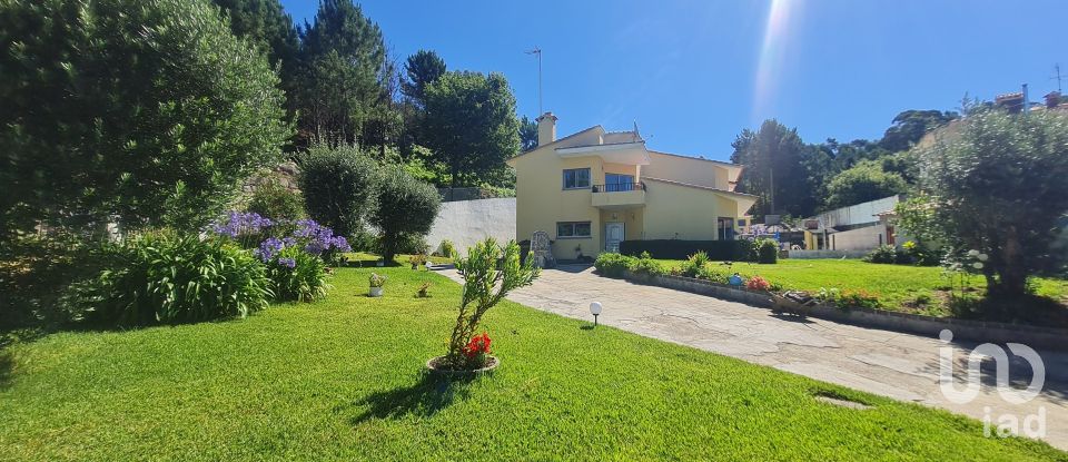 House T5 in Areosa of 452 m²