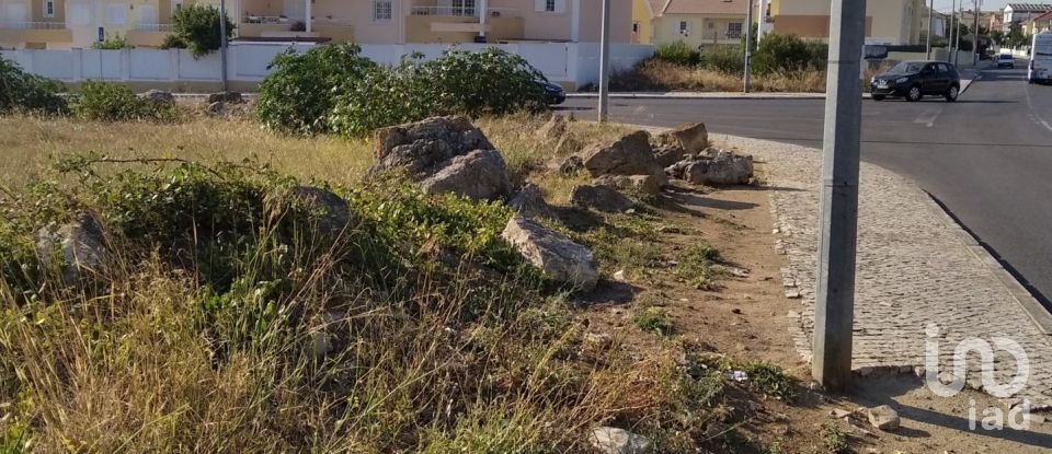 Terrain à São Domingos de Rana de 2 728 m²