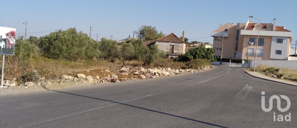 Terrain à São Domingos de Rana de 2 728 m²