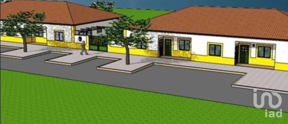 Building land in São Vicente do Paul e Vale de Figueira of 32,770 m²