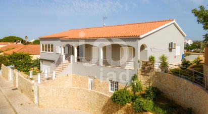 House/villa T5 in Quarteira of 277 sq m