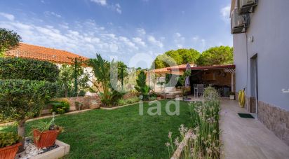 Maison T5 à Quarteira de 277 m²