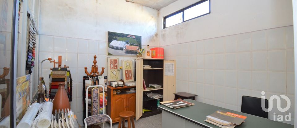 Shop / premises commercial in São Miguel, Santa Eufémia e Rabaçal of 410 m²