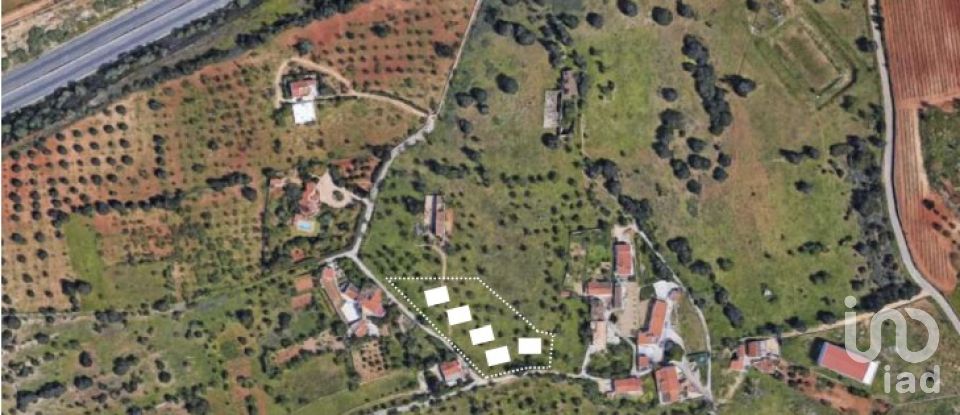 Terrain à Alcantarilha e Pêra de 4 057 m²