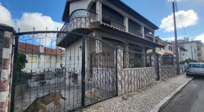House T3 in Agualva E Mira-Sintra of 145 m²