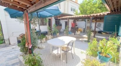 House T4 in Olivais of 145 m²