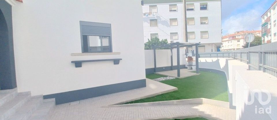 Casa / Villa T3 em Algueirão-Mem Martins de 130 m²