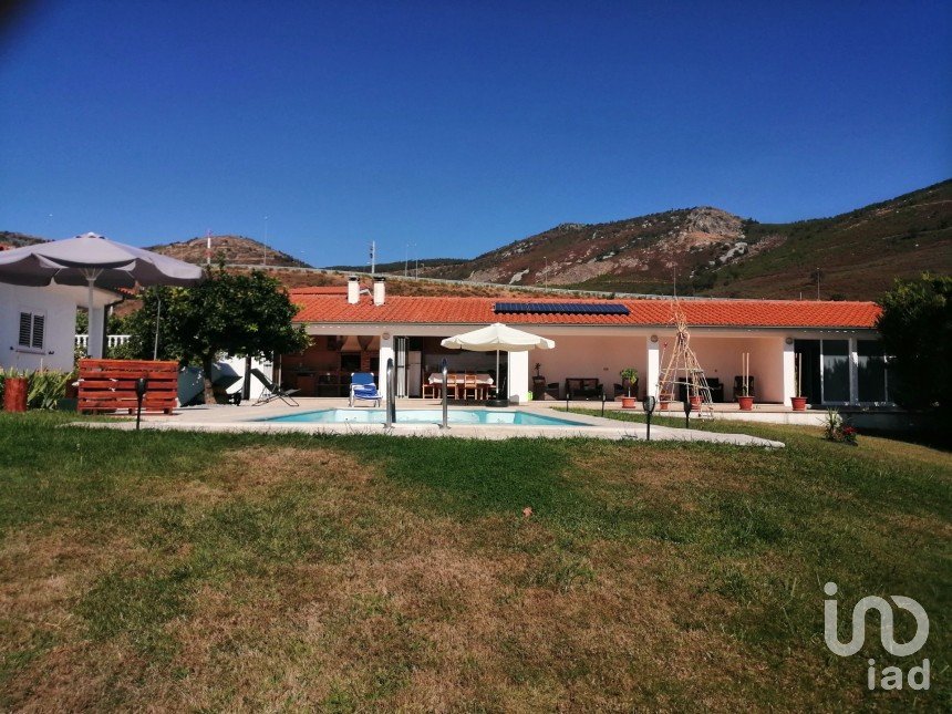 Farm T4 in Lamas de Orelhão of 350 m²