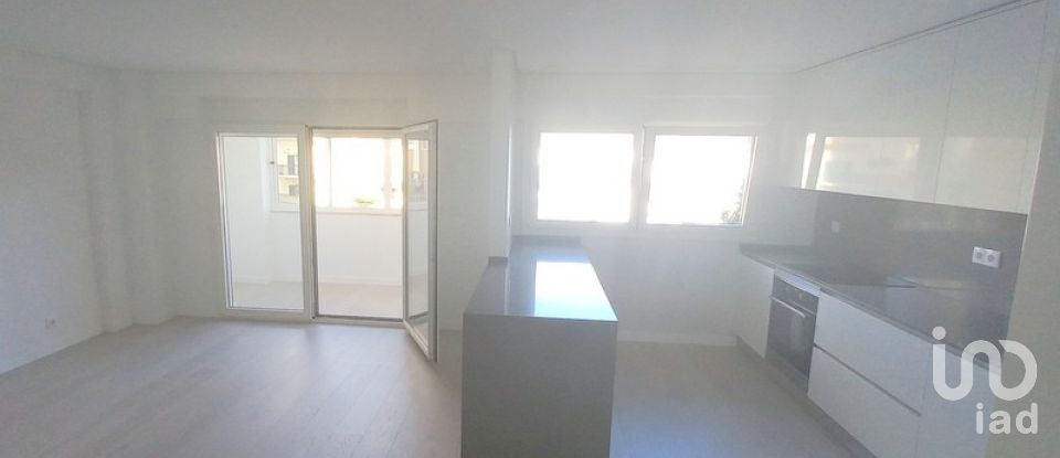 Apartamento T2 em Póvoa de Santa Iria e Forte da Casa de 101 m²