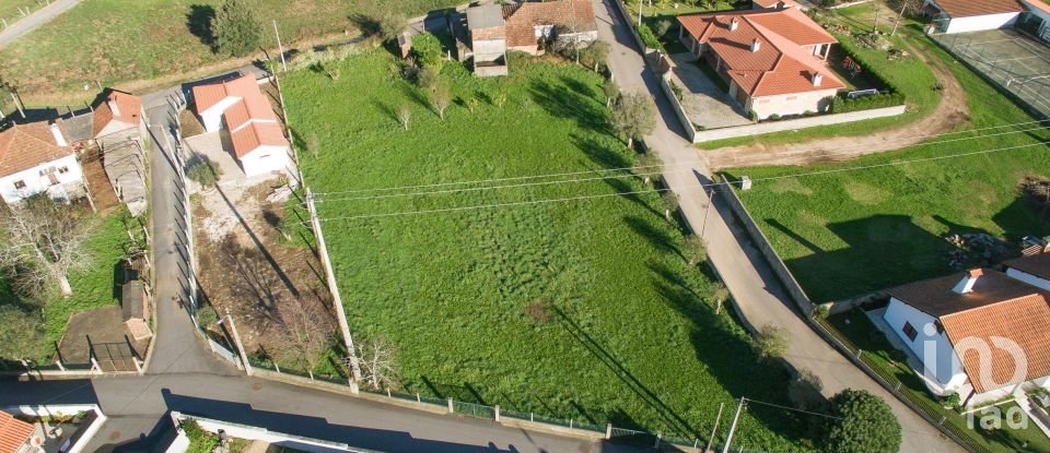 Terreno em Campos e Vila Meã de 1 720 m²