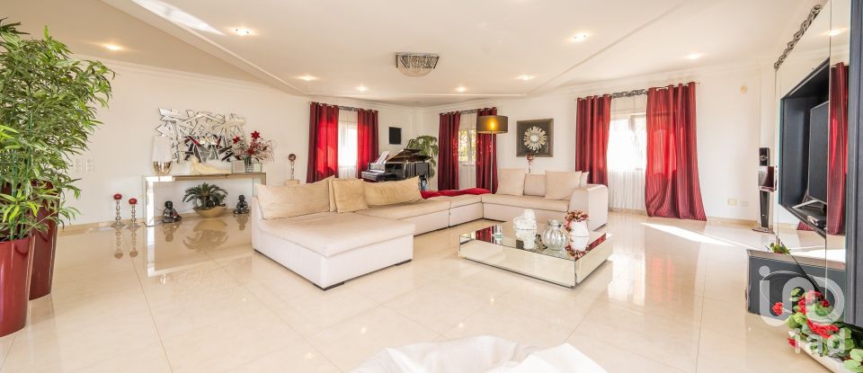 Casa / Villa T4 em Samora Correia de 405 m²