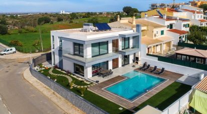 Maison T4 à Estômbar e Parchal de 285 m²