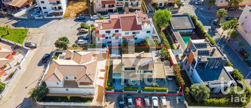 Casa / Villa T4 em Montenegro de 264 m²
