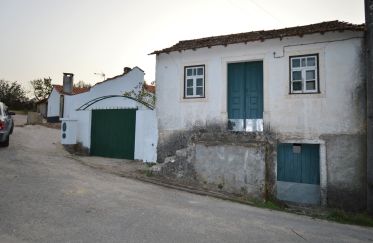 Village house T2 in Pousaflores of 150 m²