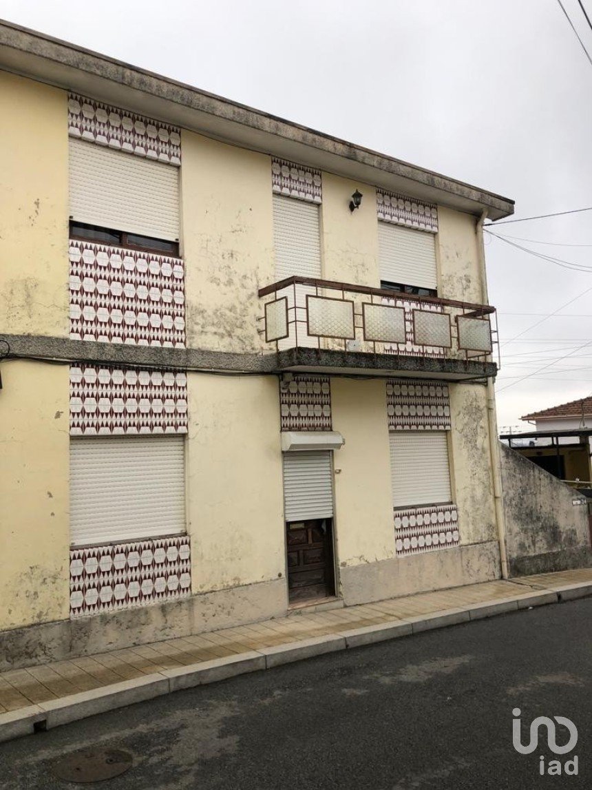 Block of flats in Rio Tinto of 270 m²