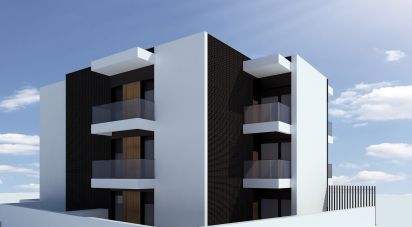 Apartment T2 in Santo António dos Olivais of 89 m²