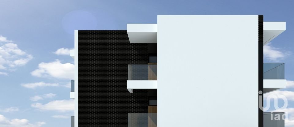 Apartamento T2 em Santo António dos Olivais de 89 m²