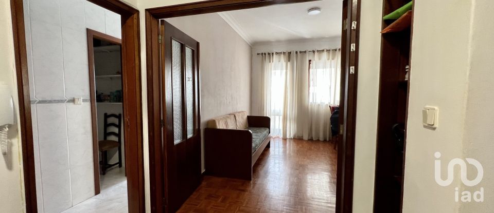 Apartment T2 in São Mamede de Infesta e Senhora da Hora of 110 m²