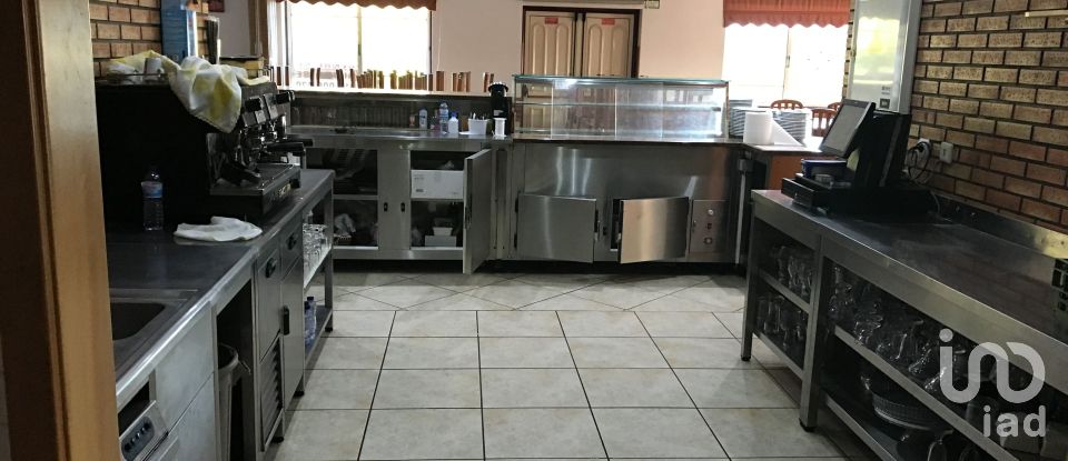 Restaurant in Rio de Couros e Casal dos Bernardos of 296 m²