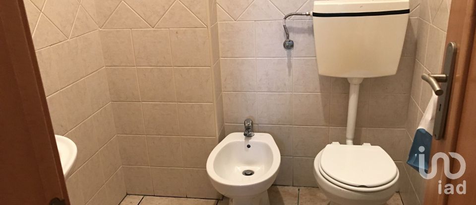 Restaurant in Rio de Couros e Casal dos Bernardos of 296 m²