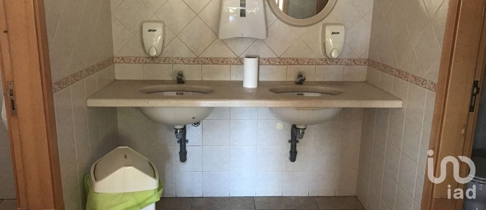 Restaurant in Rio de Couros e Casal dos Bernardos of 296 m²