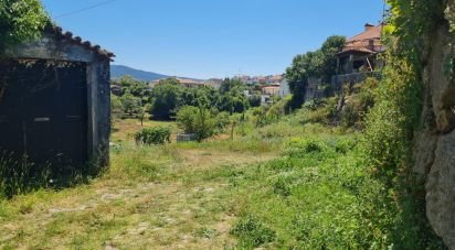 Terrain à Cardielos e Serreleis de 684 m²