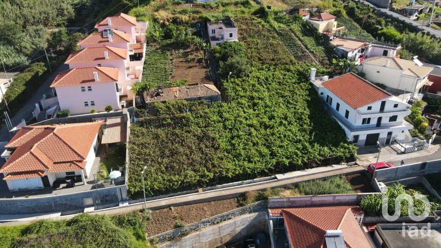 Land in Estreito de Câmara de Lobos of 1,325 m²