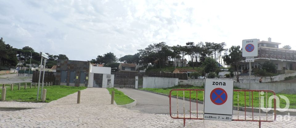 Building land in Sesimbra (Castelo) of 250 m²