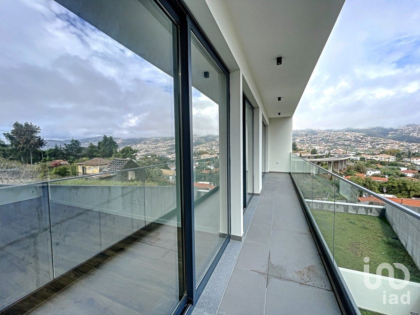 Apartment T2 in São Martinho of 105 m²