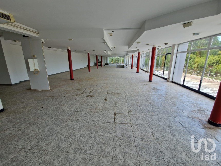 Murs commerciaux à Anha de 1 843 m²