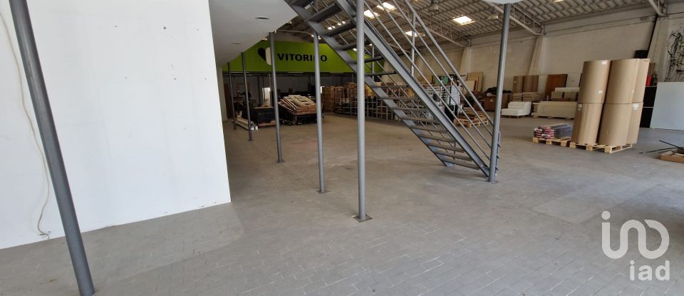 Murs commerciaux à Anha de 1 843 m²