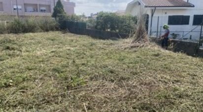 Land in Serzedo E Perosinho of 438 m²