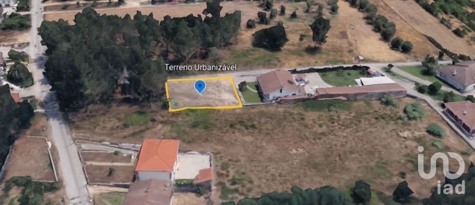 Terreno urbano em Regueira de Pontes de 600 m²